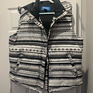 Adidas puffy vest size XL woman’s